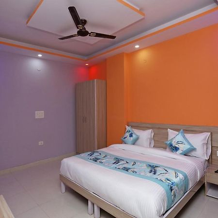 Oyo Rose Residency Near Dwarka Sector 9 Metro Station Hotel Új-Delhi Kültér fotó