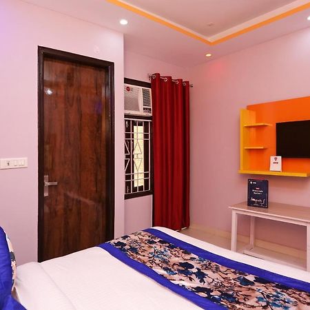 Oyo Rose Residency Near Dwarka Sector 9 Metro Station Hotel Új-Delhi Kültér fotó