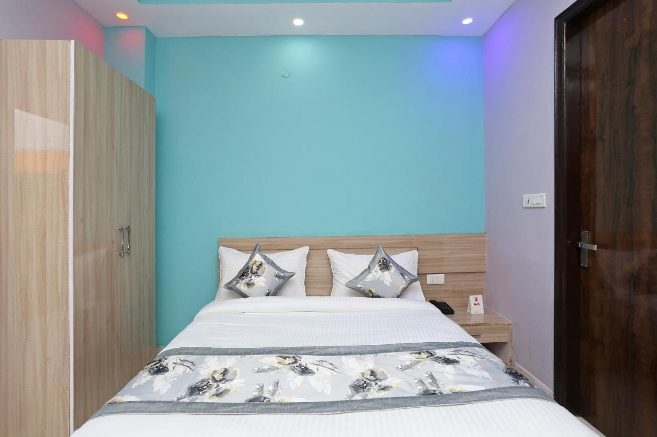 Oyo Rose Residency Near Dwarka Sector 9 Metro Station Hotel Új-Delhi Kültér fotó