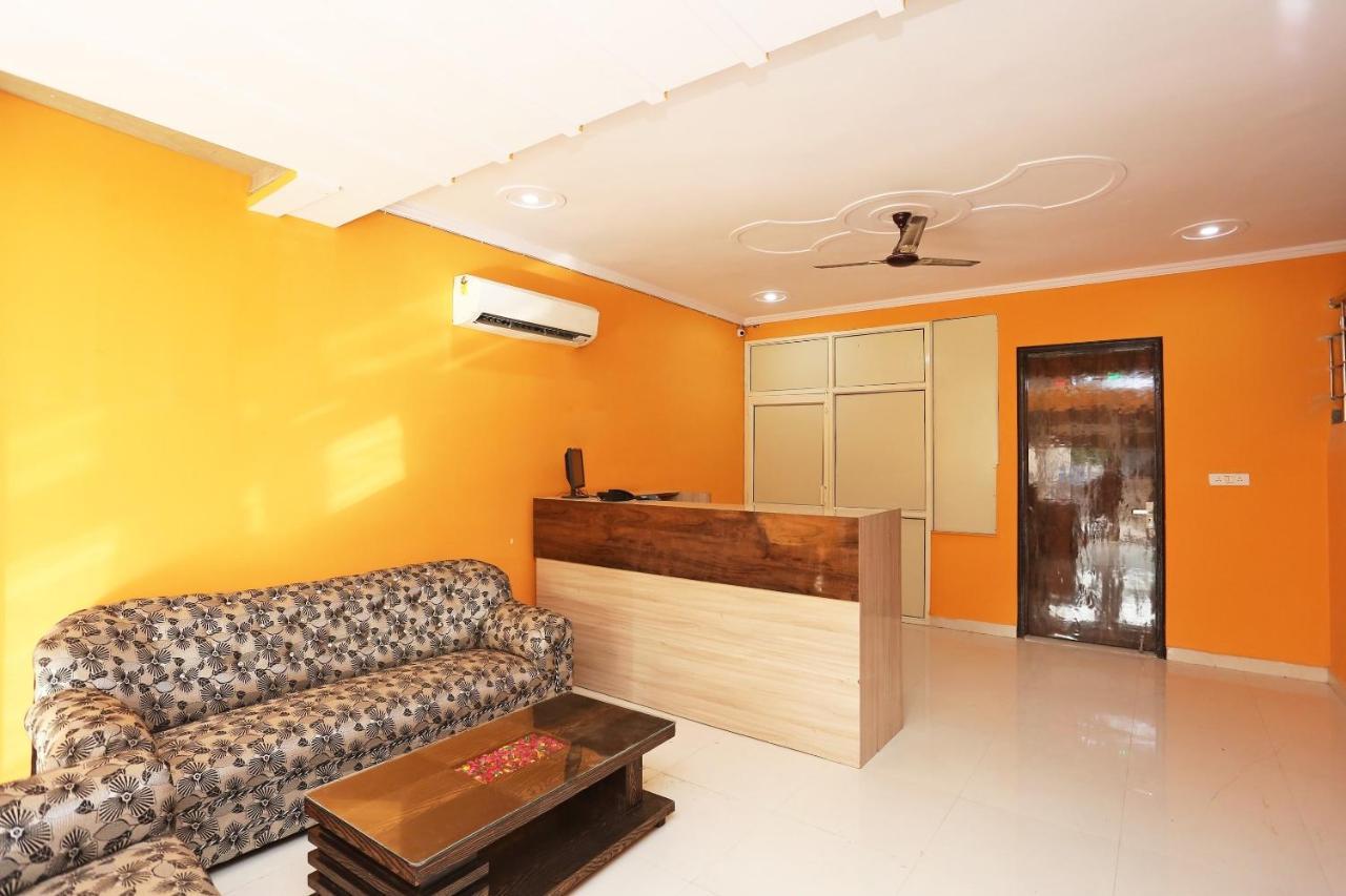 Oyo Rose Residency Near Dwarka Sector 9 Metro Station Hotel Új-Delhi Kültér fotó
